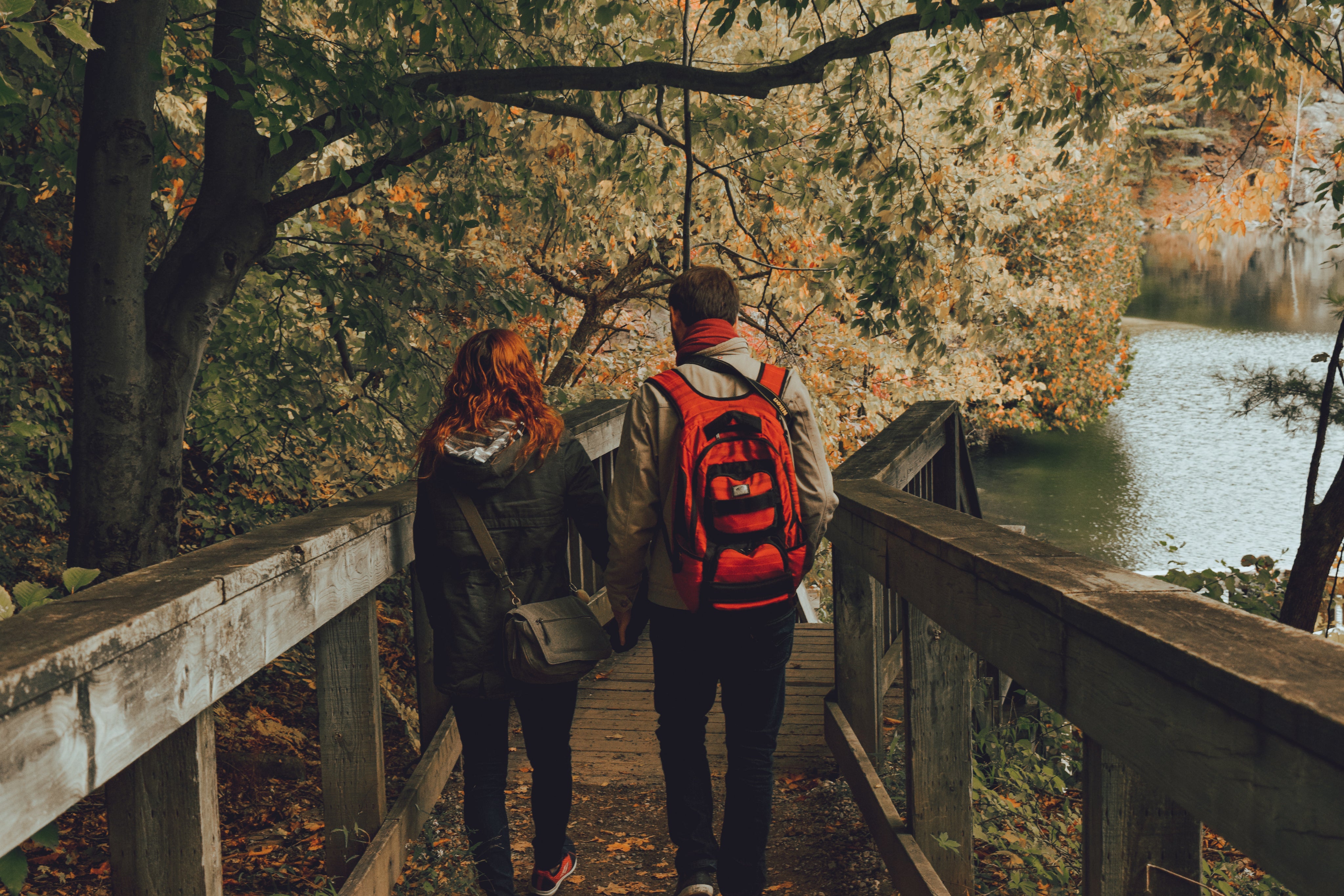 files/autumn-walk-hand-in-hand.jpg